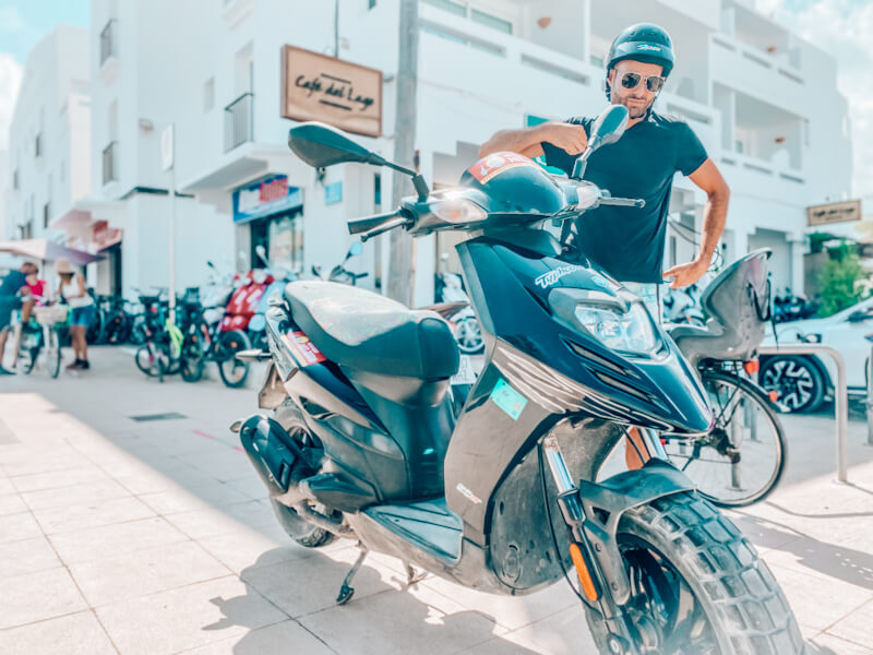 Formentera mit dem Roller erkunden