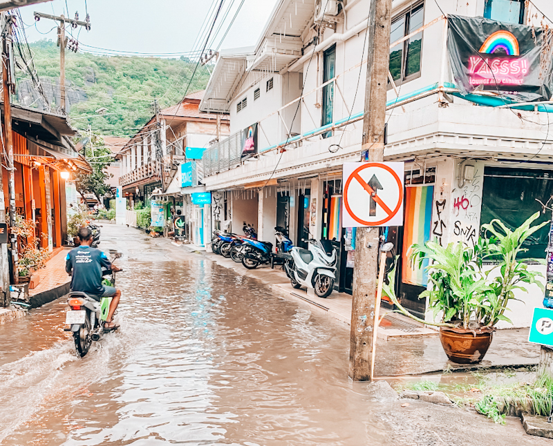 Thailand-Urlaub während Regenzeit